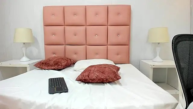 lhiamfit online show from 12-28-24, 05:57