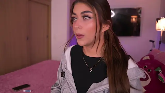 Snapshot of babesamanta chatting on 10-10-25, 05:39 babesamanta online show from 10-10-25, 05:39