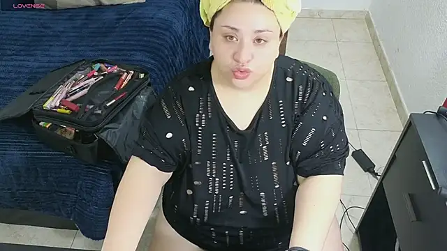 Snapshot of anacohen chatting on 02-19-26, 03:13 anacohen online show from 02-19-26, 03:13