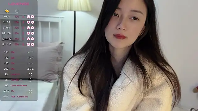 A-xena online show from 02-15-25, 02:26