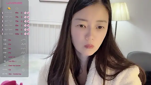 A-xena online show from 02-19-25, 02:23