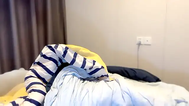 A-xena online show from 03-21-25, 02:28