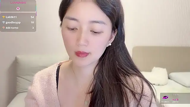 A-xena online show from 10-25-25, 02:56