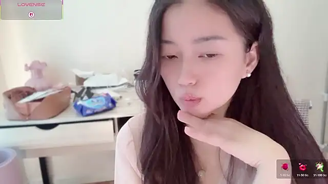 A-xena online show from 11-28-25, 02:58