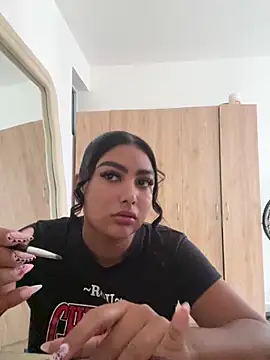 Snapshot of NatashaBrown12 chatting on 10-18-25, 01:01 NatashaBrown12 online show from 10-18-25, 01:01