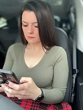 LadyLena1 online show from 12-24-24, 06:39