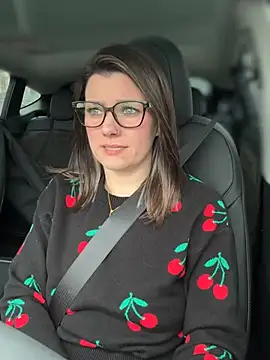 LadyLena1 online show from 01-04-25, 09:09