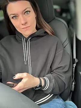 LadyLena1 online show from 02-19-25, 06:10