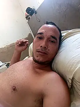 Snapshot of saffont chatting on 09-18-25, 03:14 saffont online show from 09-18-25, 03:14