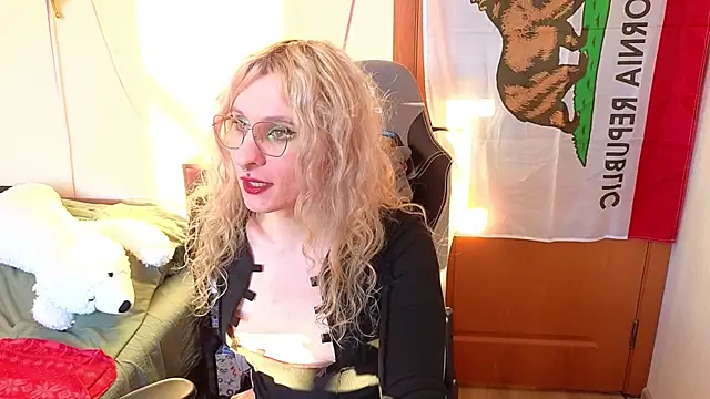 Lori Myaf online show from 02-14-26, 01:30