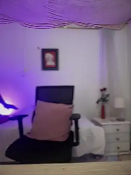 Snapshot of lilian_prada chatting on 06-15-26, 05:15 lilian prada online show from 06-15-26, 05:15