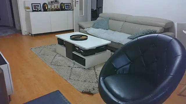 sarametisse26 online show from 10-06-25, 06:11