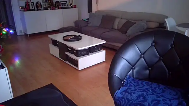 Snapshot of sarametisse26 chatting on 12-04-25, 08:01 sarametisse26 online show from 12-04-25, 08:01