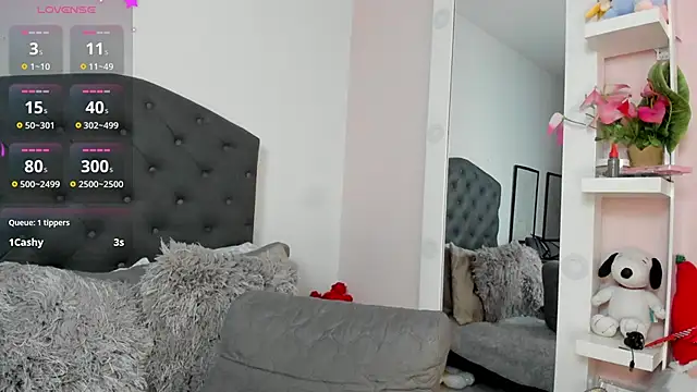 cutewhitneyr online show from 03-10-25, 11:53