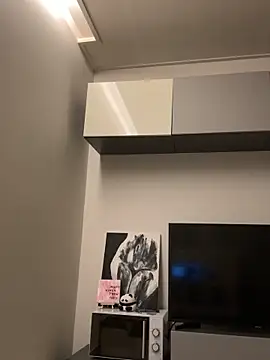 Angela Fosterr online show from 10-16-25, 04:52