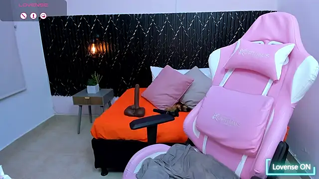 Snapshot of tammy_lynn69 chatting on 03-03-25, 09:15 tammy lynn69 online show from 03-03-25, 09:15