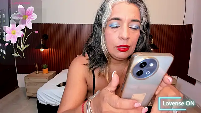 Snapshot of tammy_lynn69 chatting on 09-20-25, 05:58 tammy lynn69 online show from 09-20-25, 05:58