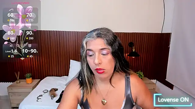 Snapshot of tammy_lynn69 chatting on 09-27-25, 05:51 tammy lynn69 online show from 09-27-25, 05:51