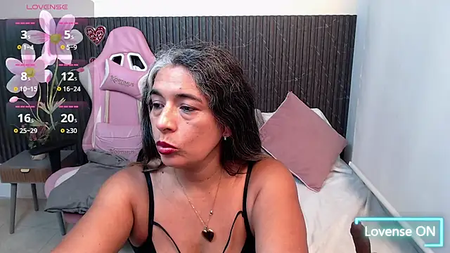 Snapshot of tammy_lynn69 chatting on 10-05-25, 11:30 tammy lynn69 online show from 10-05-25, 11:30