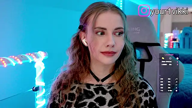 Vikki Cheese online show from 11-10-25, 07:57