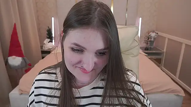 EmmyCharmm online show from 12-22-24, 01:00