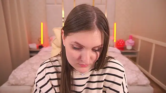 EmmyCharmm online show from 03-06-25, 12:52