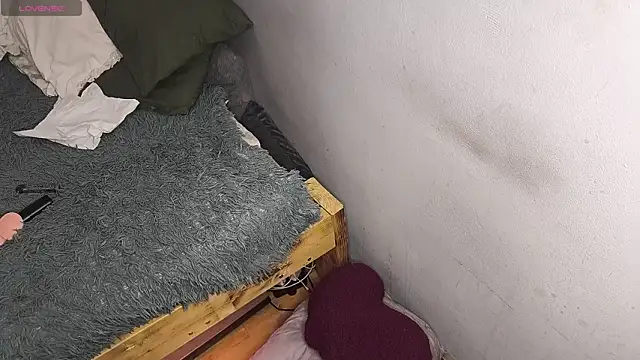 LoveInAllHoles online show from 03-29-26, 09:48