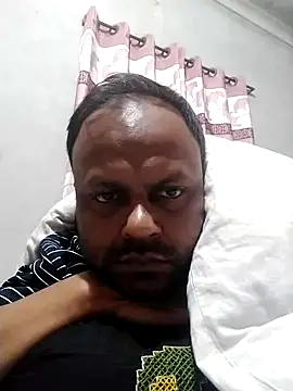 Snapshot of Niladri1410 chatting on 01-23-25, 05:42 Niladri1410 online show from 01-23-25, 05:42