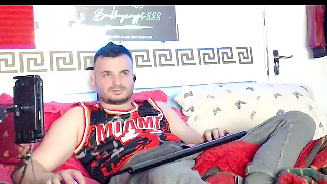 Snapshot of erotico69xxx chatting on 12-03-25, 04:16 erotico69xxx online show from 12-03-25, 04:16