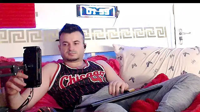 Snapshot of erotico69xxx chatting on 12-14-25, 02:00 erotico69xxx online show from 12-14-25, 02:00