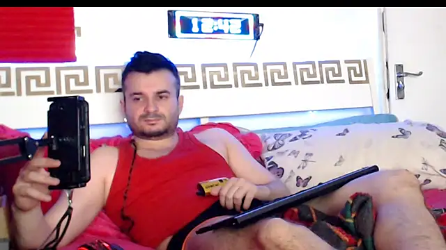 Snapshot of erotico69xxx chatting on 12-18-25, 12:44 erotico69xxx online show from 12-18-25, 12:44