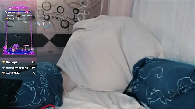 Snapshot of tia_meow chatting on 01-15-25, 12:30 tia meow online show from 01-15-25, 12:30