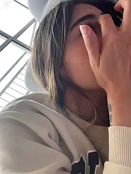 Ameellie online show from 02-27-25, 05:47