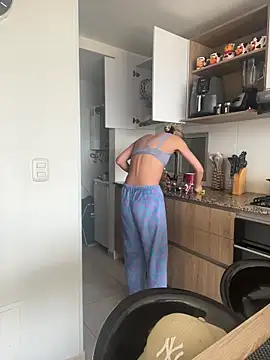 Ameellie online show from 10-23-25, 03:22