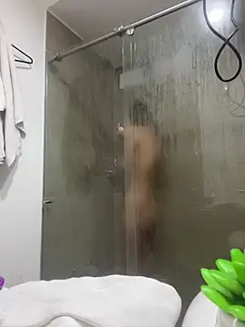 Ameellie online show from 10-28-25, 03:58