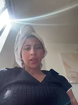 Ameellie online show from 11-11-25, 03:12