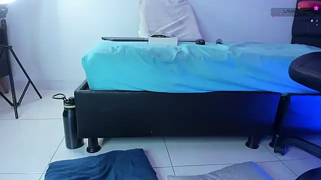 Mia depp online show from 03-11-25, 10:53