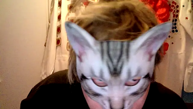 Snapshot of Sigorius chatting on 01-12-25, 05:01 Sigorius online show from 01-12-25, 05:01