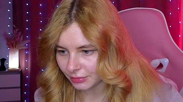 Snapshot of Day-off chatting on 11-27-25, 05:20 Day-off online show from 11-27-25, 05:20