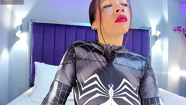 Snapshot of SaraRiley chatting on 10-31-25, 11:17 SaraRiley online show from 10-31-25, 11:17