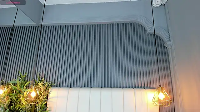 Snapshot of SaraRiley chatting on 11-24-25, 10:31 SaraRiley online show from 11-24-25, 10:31