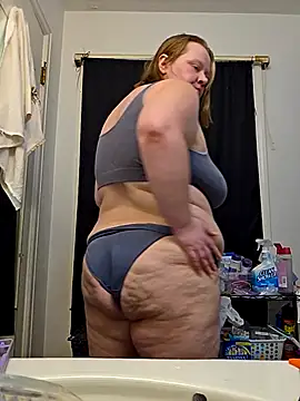 Snapshot of virgieblanca chatting on 10-04-25, 04:32 virgieblanca online show from 10-04-25, 04:32