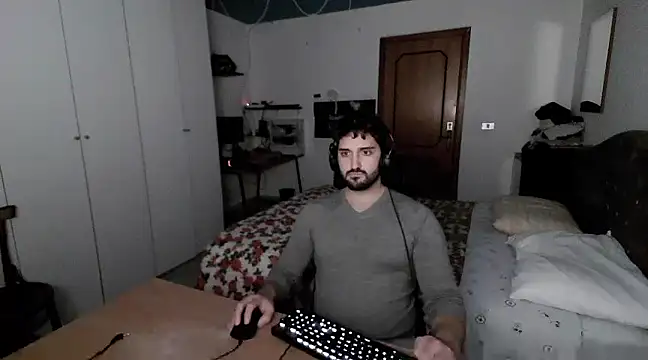 Snapshot of Alexox02 chatting on 01-02-25, 07:07 Alexox02 online show from 01-02-25, 07:07