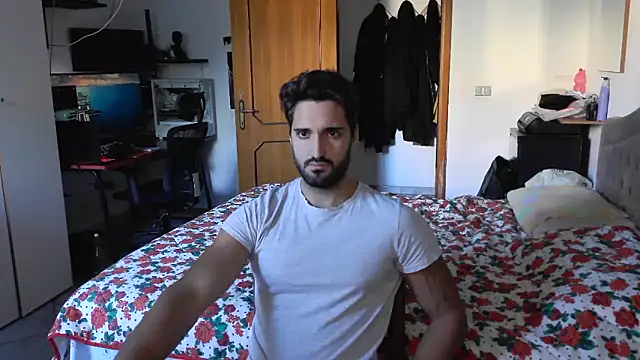 Snapshot of Alexox02 chatting on 10-08-25, 02:58 Alexox02 online show from 10-08-25, 02:58