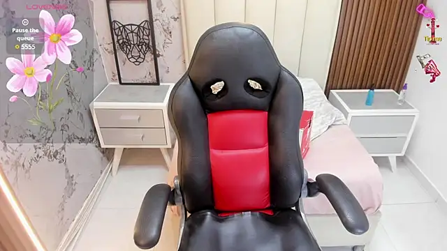 Snapshot of MILEY_JOAS2 chatting on 01-15-26, 07:28 MILEY JOAS2 online show from 01-15-26, 07:28