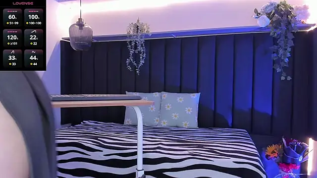 PawgGirl18 online show from 01-04-25, 03:39