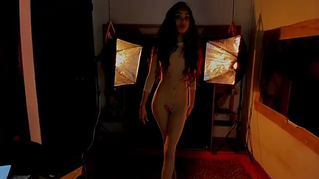 Snapshot of EmmaDuque chatting on 12-14-25, 03:23 EmmaDuque online show from 12-14-25, 03:23