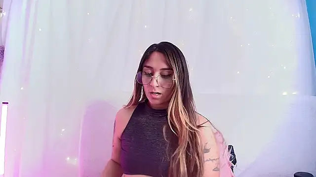 Snapshot of Natasha_Wilde_ chatting on 12-13-24, 07:53 Natasha Wilde online show from 12-13-24, 07:53