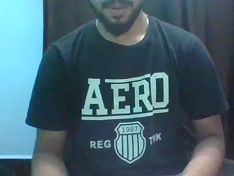 Snapshot of 8inchlegendbro chatting on 05-23-26, 03:05 8inchlegendbro online show from 05-23-26, 03:05