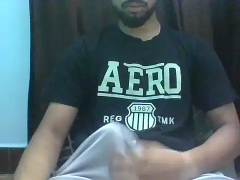 Snapshot of 8inchlegendbro chatting on 05-24-26, 04:28 8inchlegendbro online show from 05-24-26, 04:28